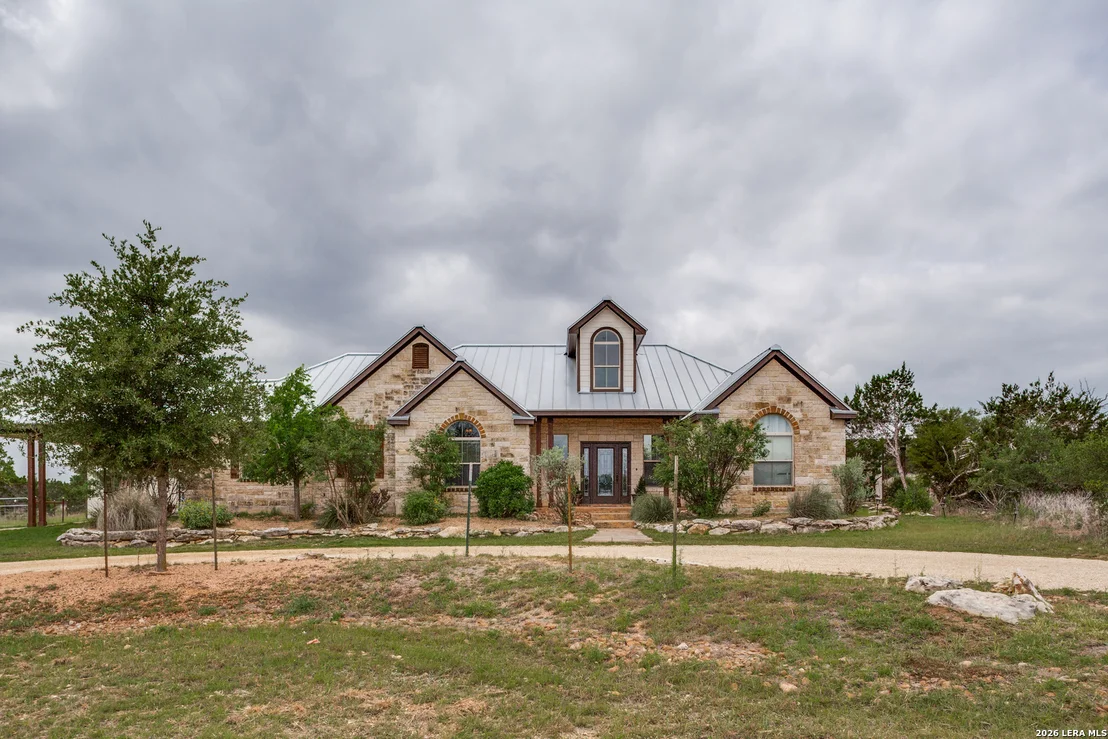 Photo of 106 RIVER MOUNTAIN DR