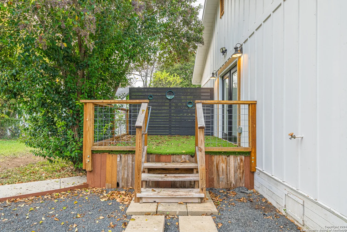 Photo of 216 BELMONT