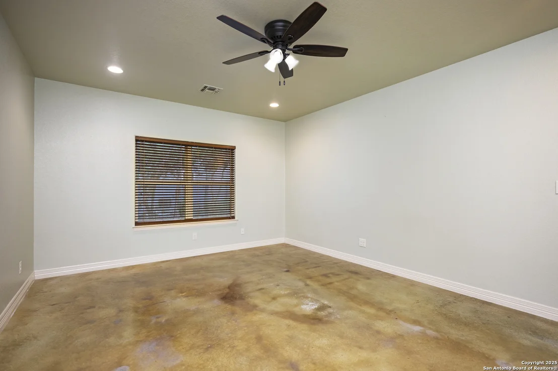 Photo of 103 Oak Forest