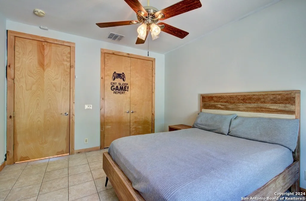 Photo of 555 CROOKED OAK DR