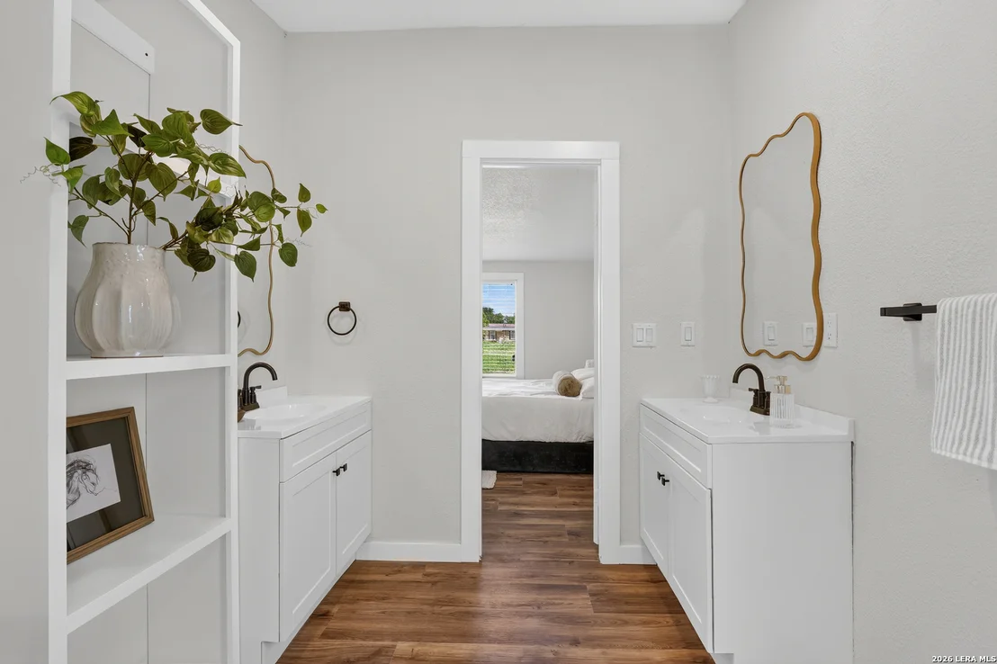 Photo of 1302 Hickory Street