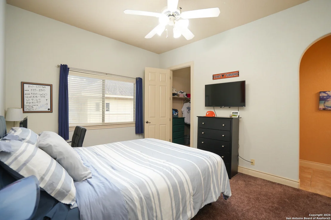 Photo of 22315 ROAN FRST