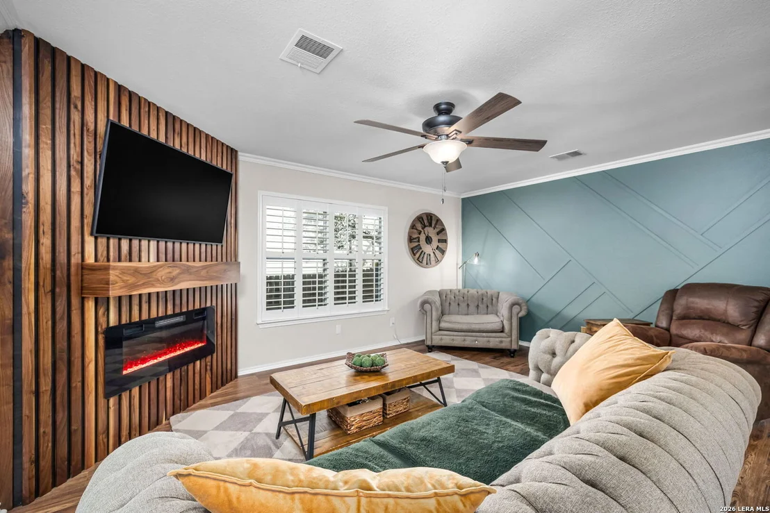 Photo of 231 Samantha Dr