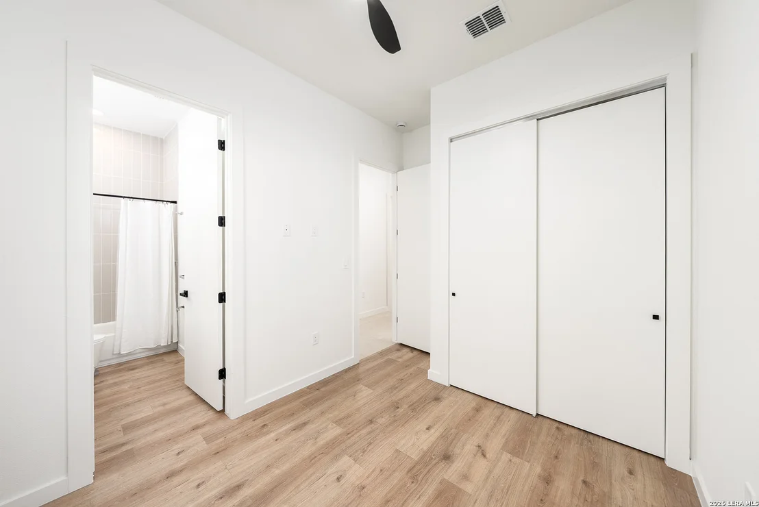 Photo of 707 Lone Cir