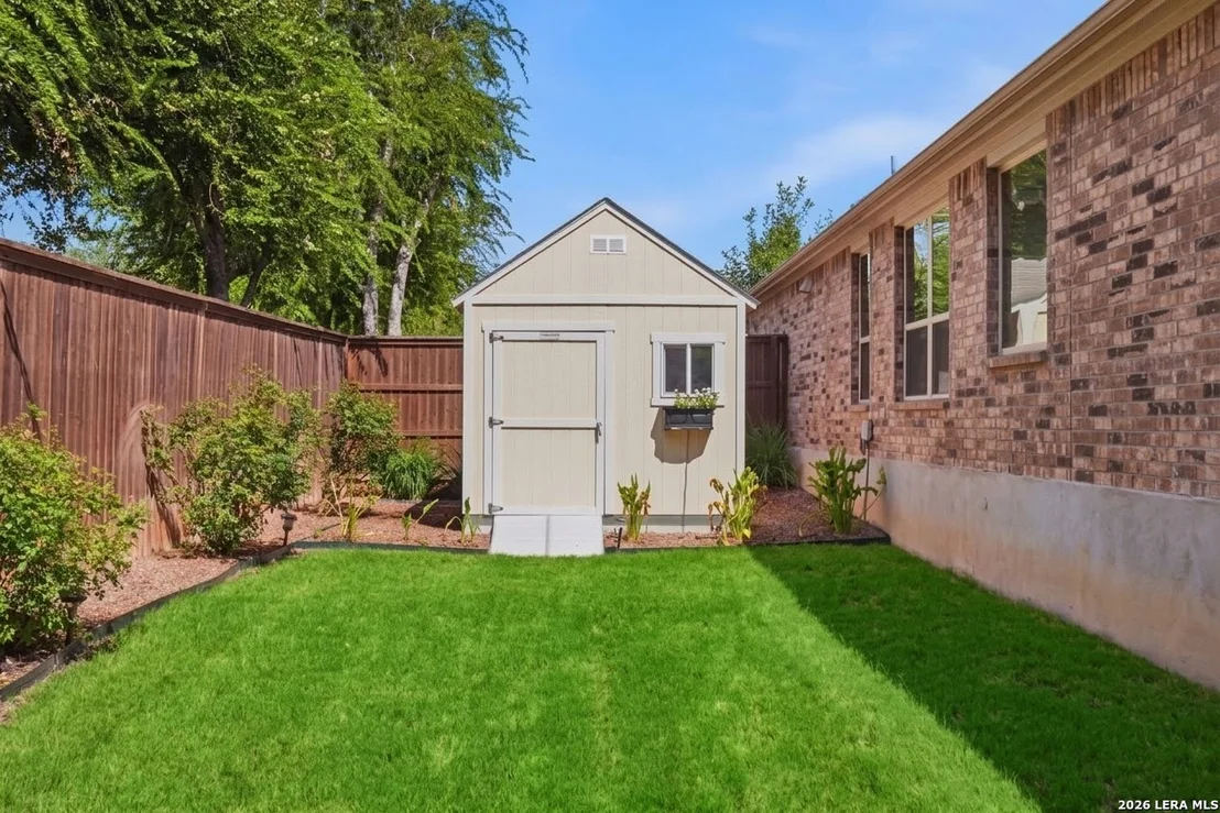 Photo of 980 Water Oak