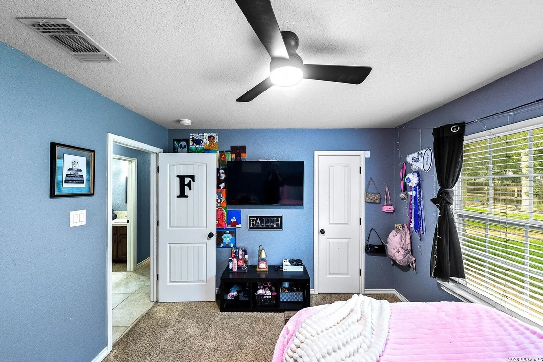 Photo of 552 Jacobs Ln