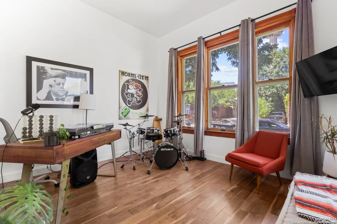Photo of 232 Lavaca