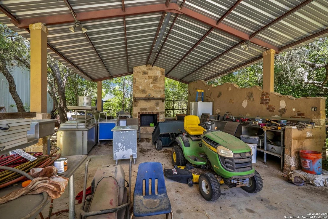 Photo of 10855 Jericho Rd