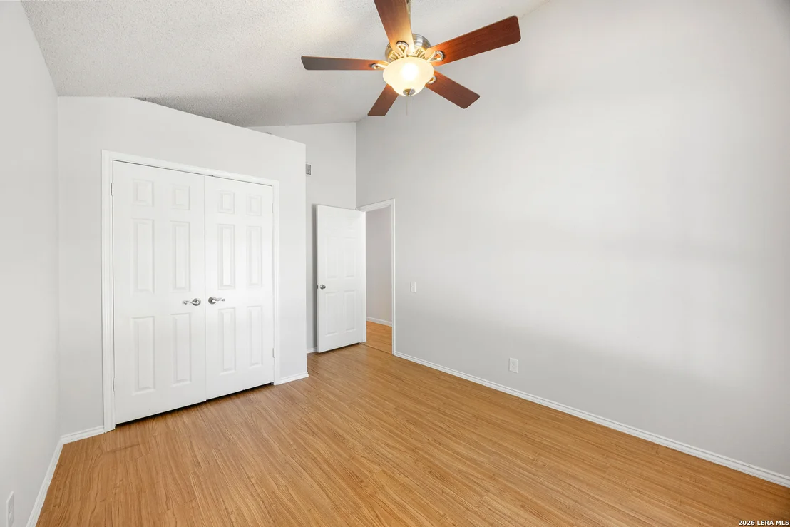 Photo of 25003 SUMMIT HOLW