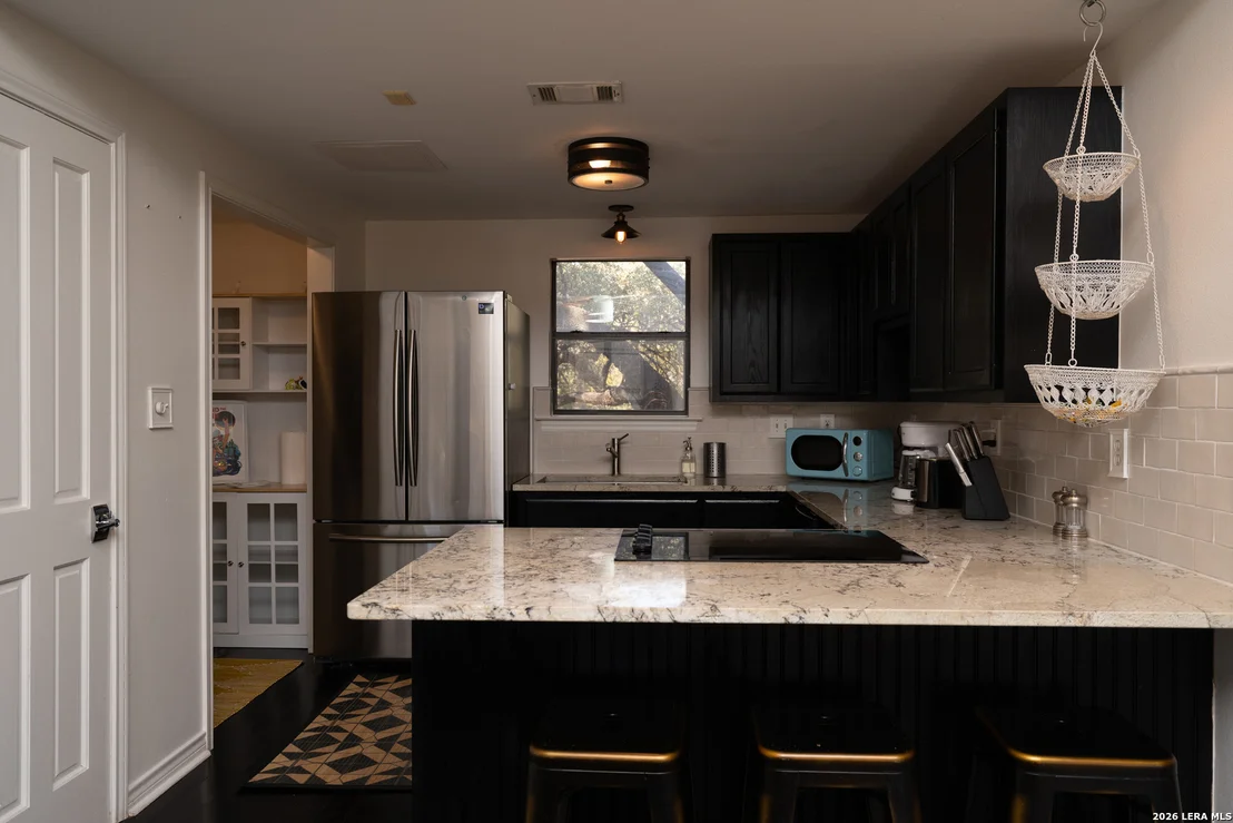 Photo of 810 Oakwood