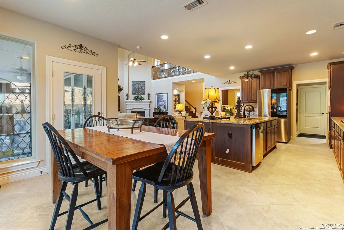 Photo of 8905 Soaring Oak