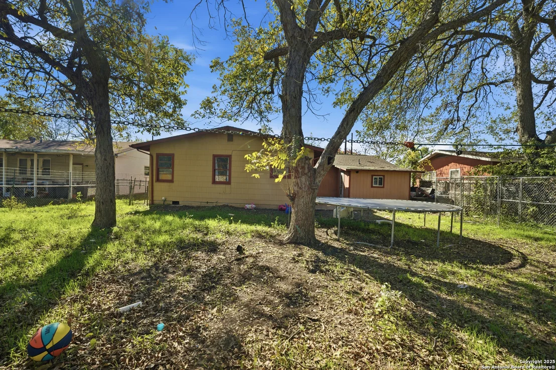 Photo of 235 Meadow