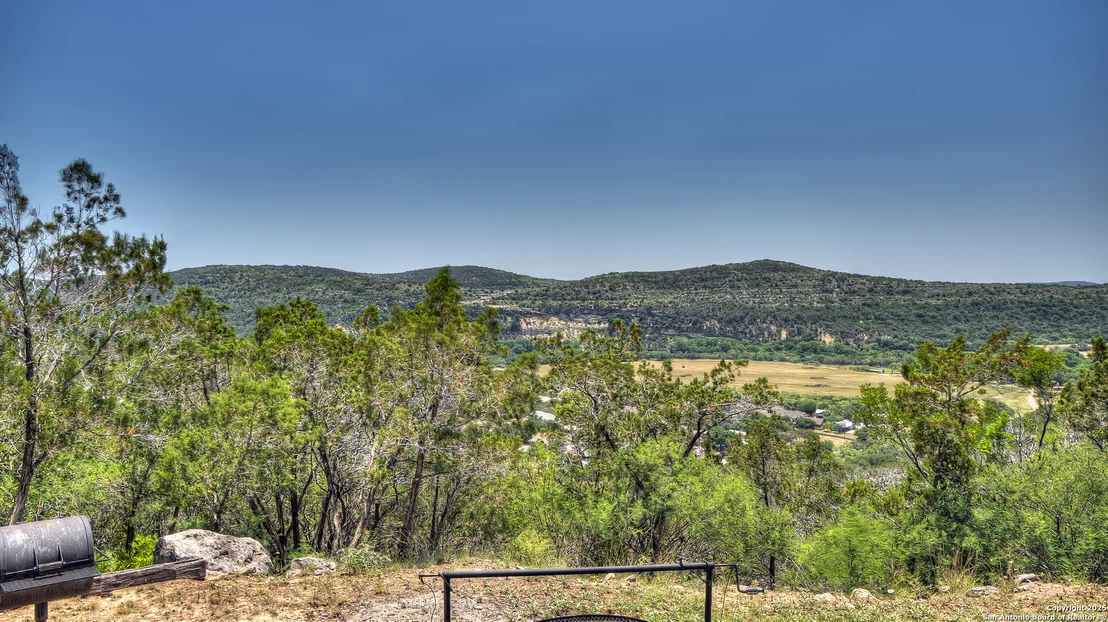 Photo of 700 Cat Claw Mountain