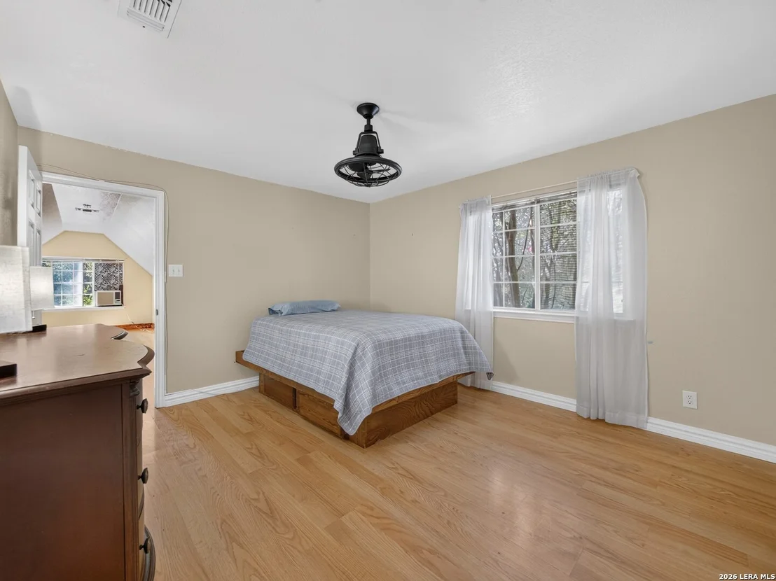 Photo of 2611 Barton Hill Dr