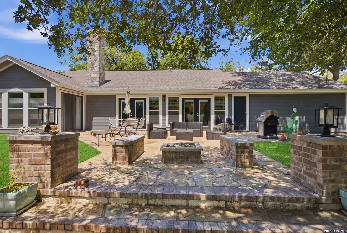 Photo of 109 CIBOLO CROSSING DR