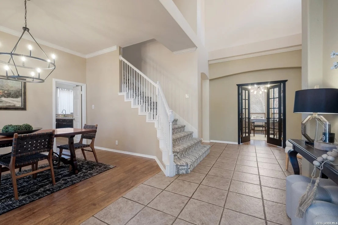 Photo of 823 Peg Oak