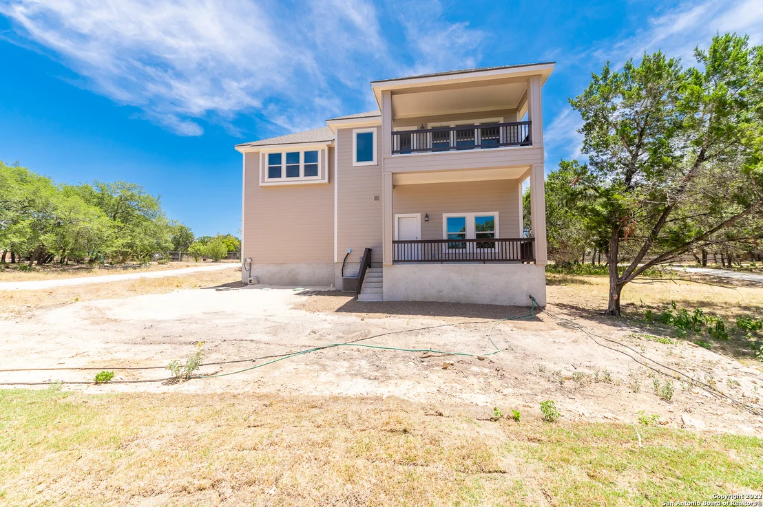 Photo of 677 CIRCLEVIEW DR