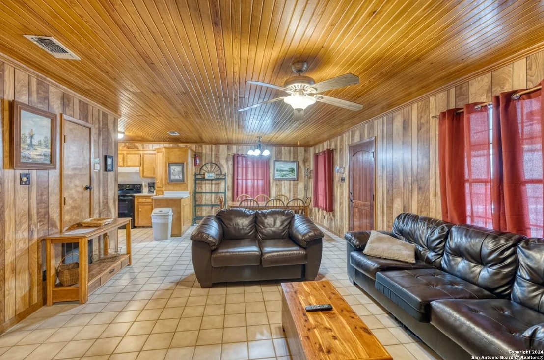 Photo of 31 LAUREL LN