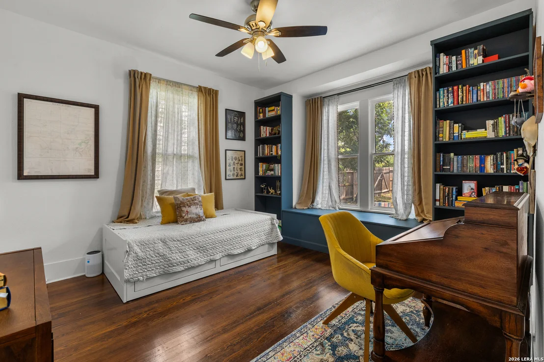 Photo of 1602 TEXAS AVE
