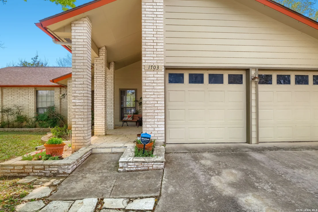 Photo of 1703 Ashley Cir