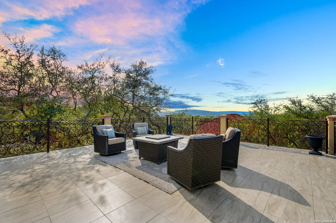 Photo of 11 Vineyard Dr.