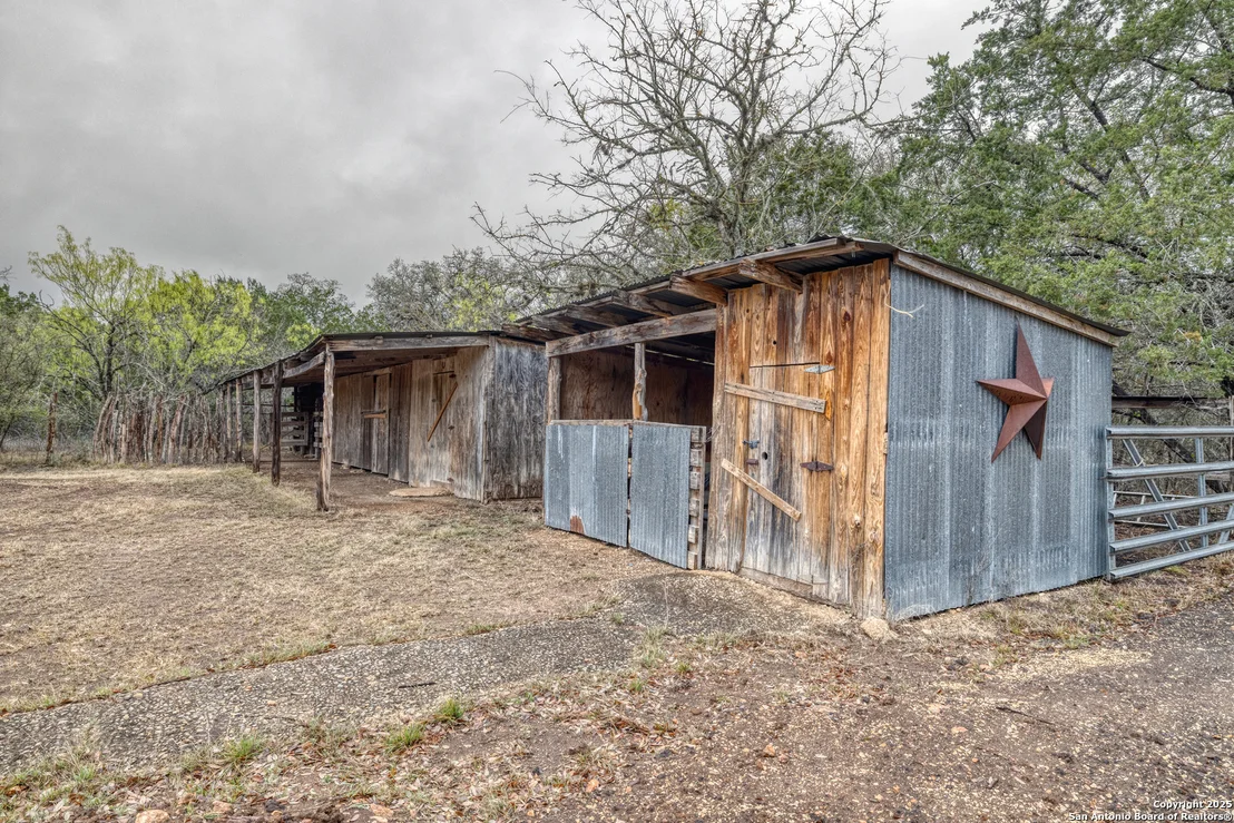 Photo of 387 Madrone Loop