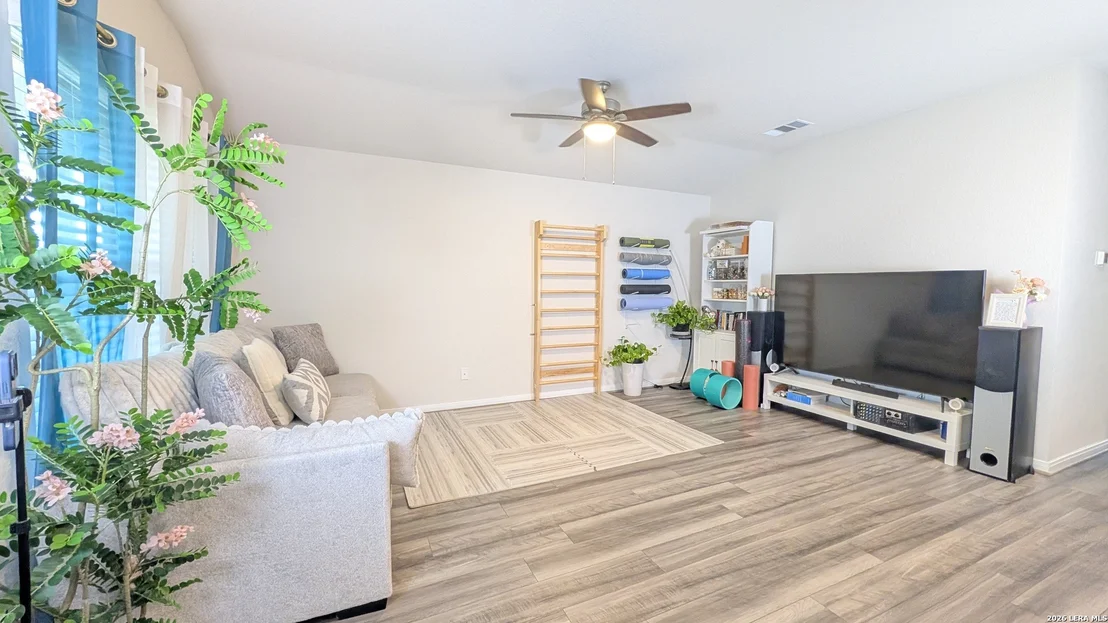 Photo of 9521 Falls Canyon Blvd