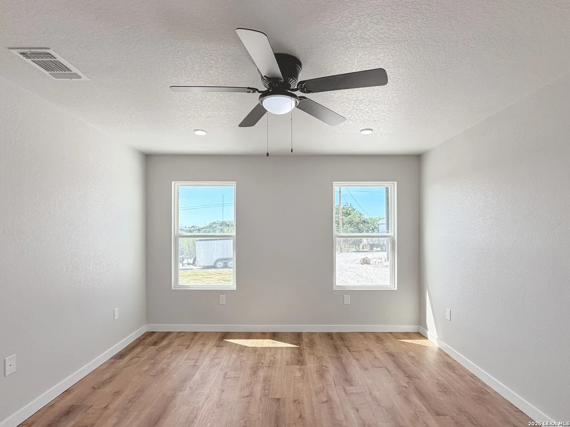 Photo of 1155 Southline