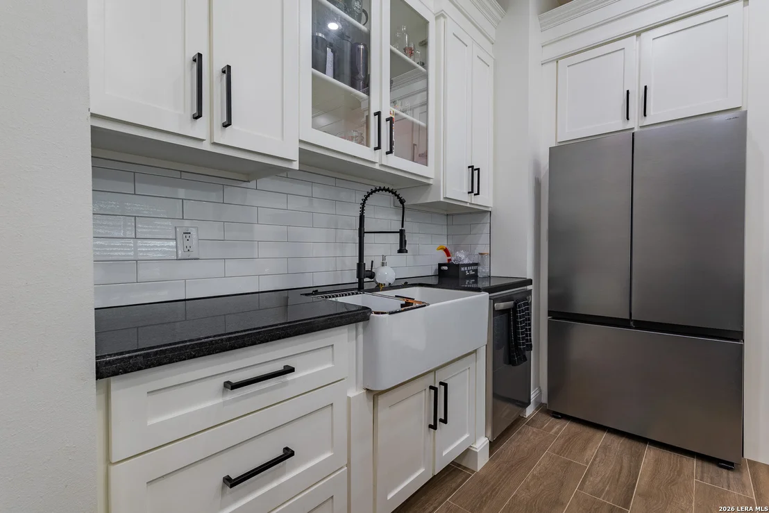 Photo of 709 Encinal Drive