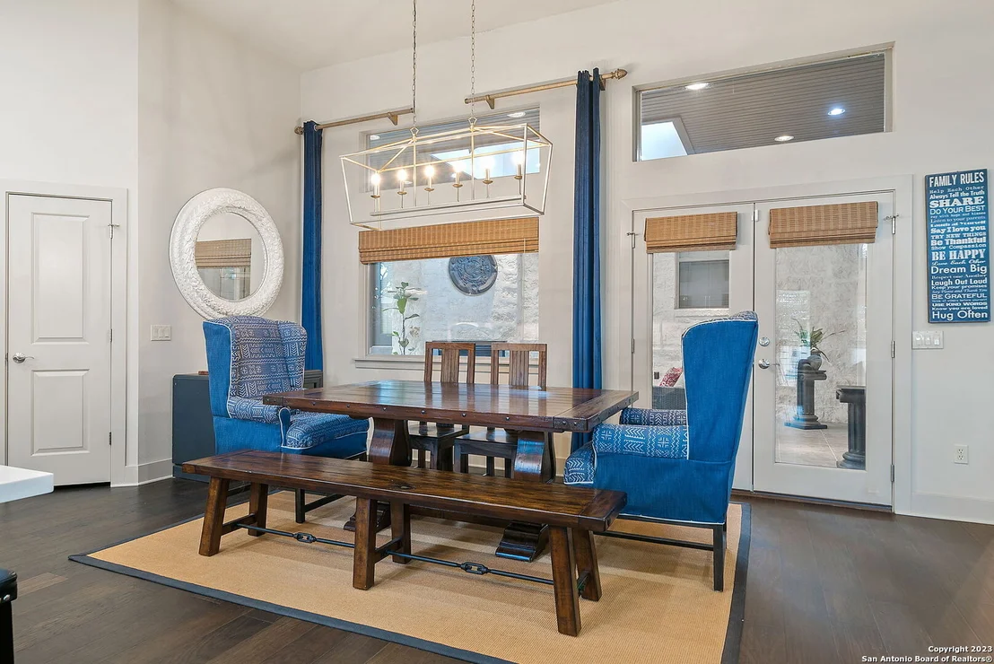 Photo of 8 Benchwood Cir