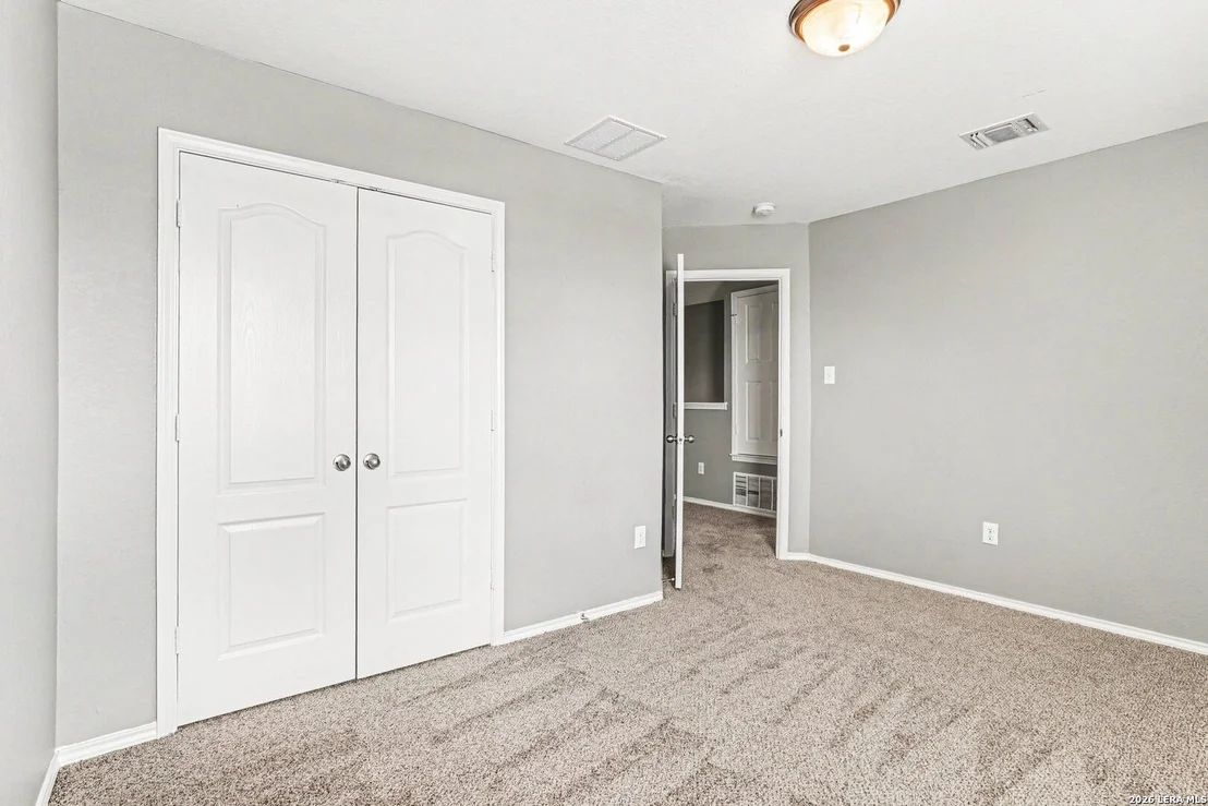 Photo of 4005 Legend Pond