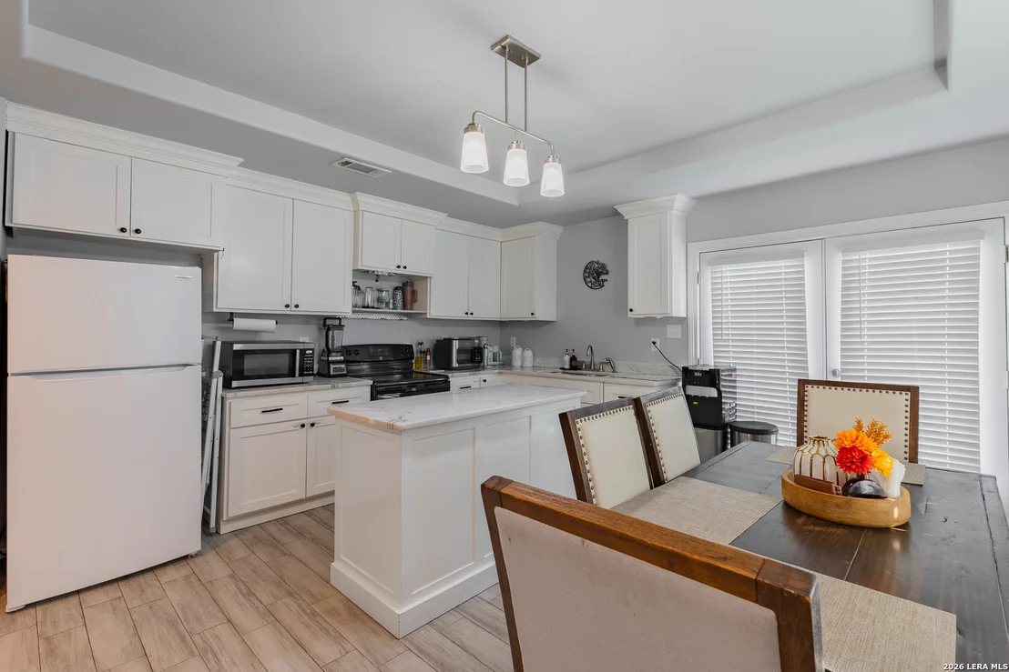 Photo of 2388 Oak Breeze Circle