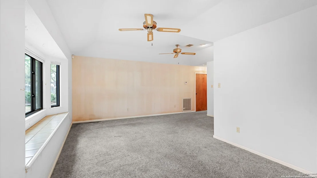Photo of 927 Earl