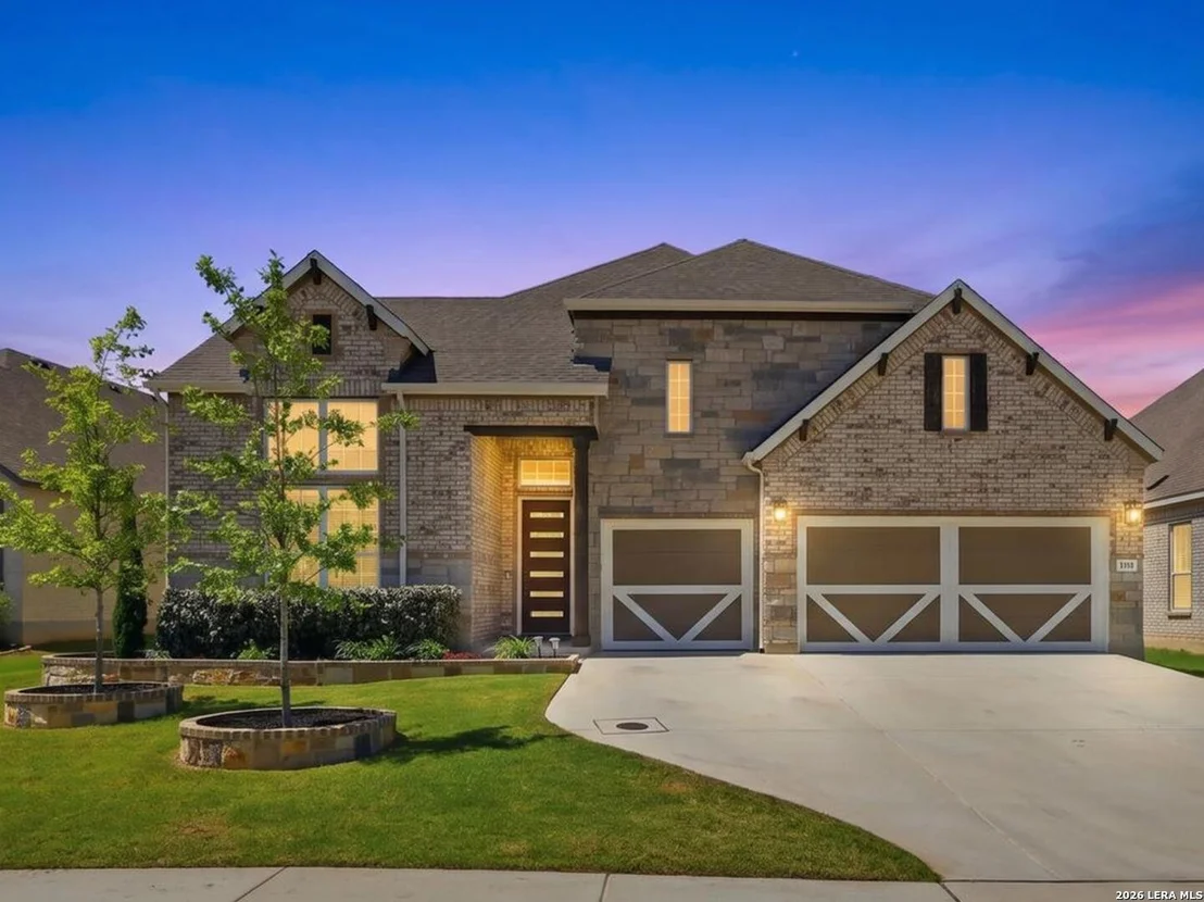 Photo of 111 HUNTWICK DR