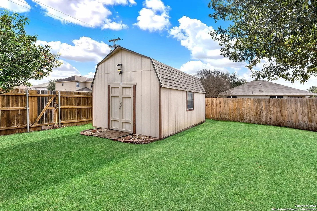 Photo of 213 SPICE OAK LN