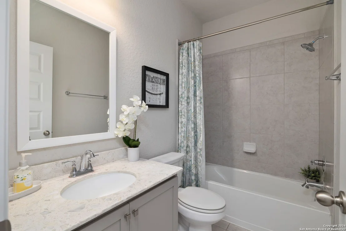 Photo of 8743 Hedford Flats