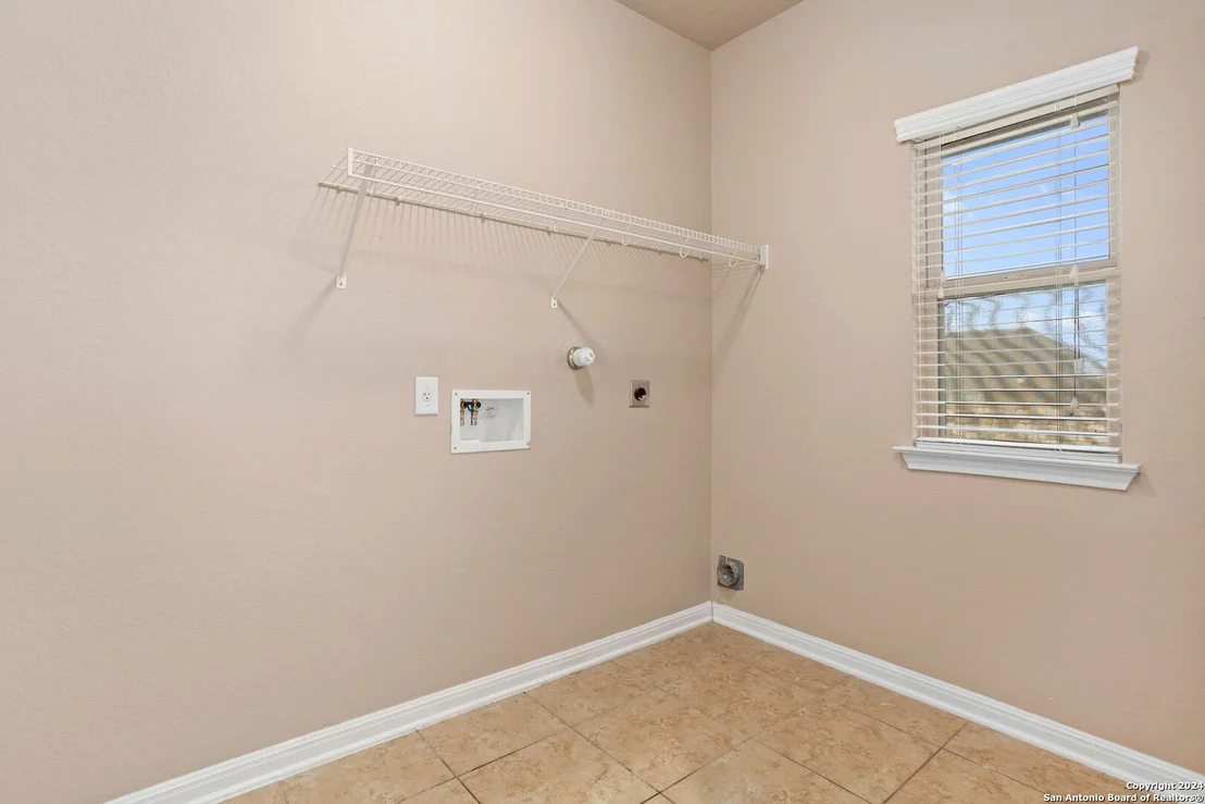 Photo of 809 LASERRA