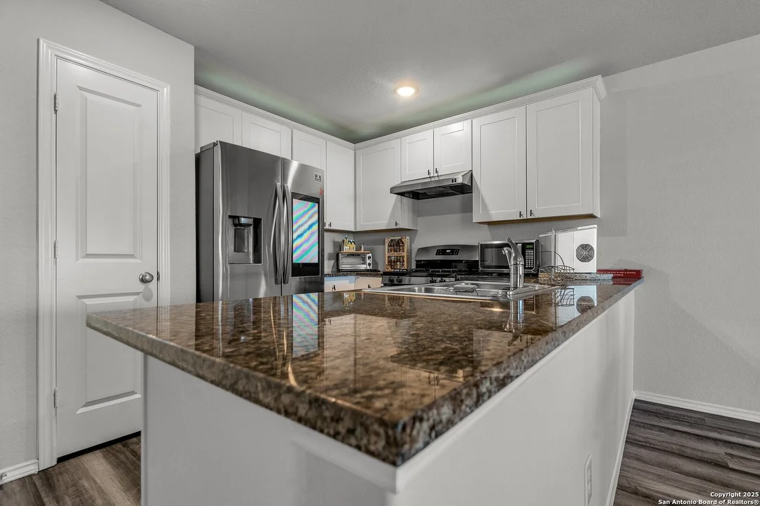 Photo of 4211 VOLCANO WAY