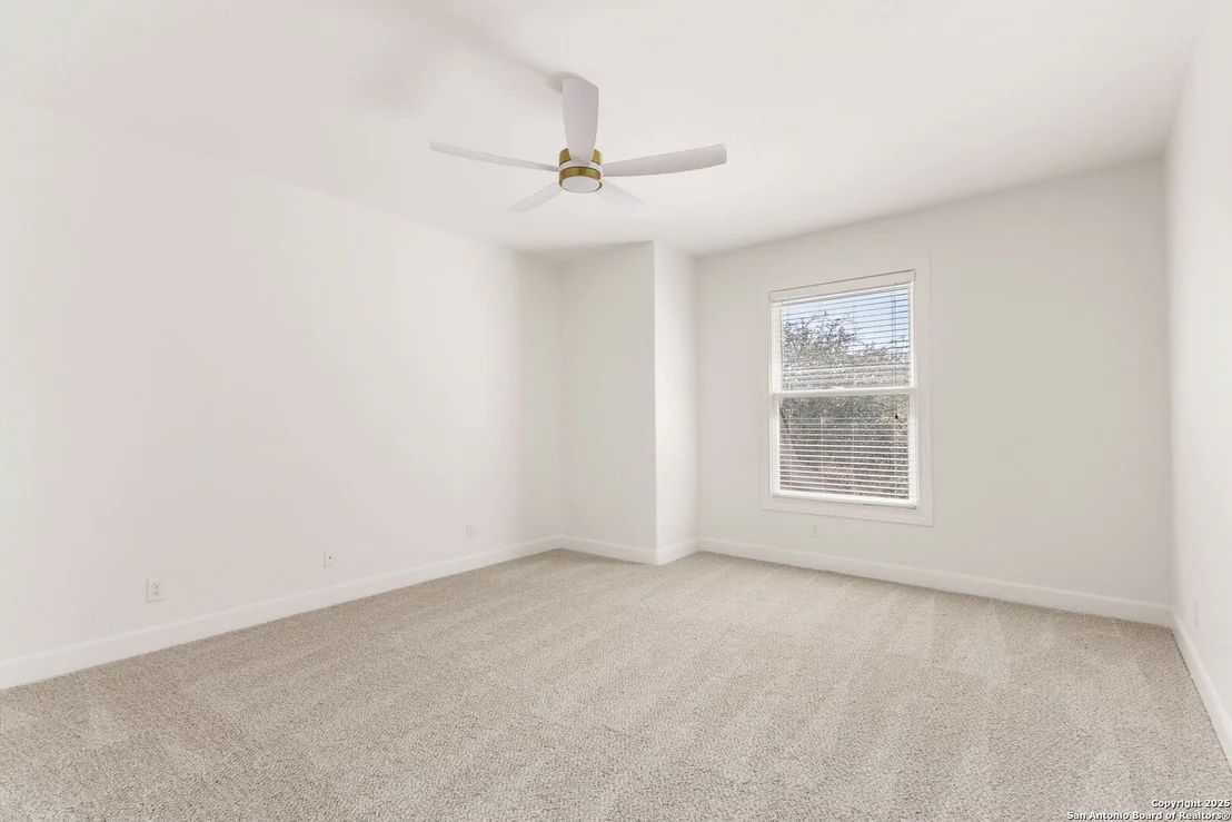 Photo of 25960 Bent Bluff