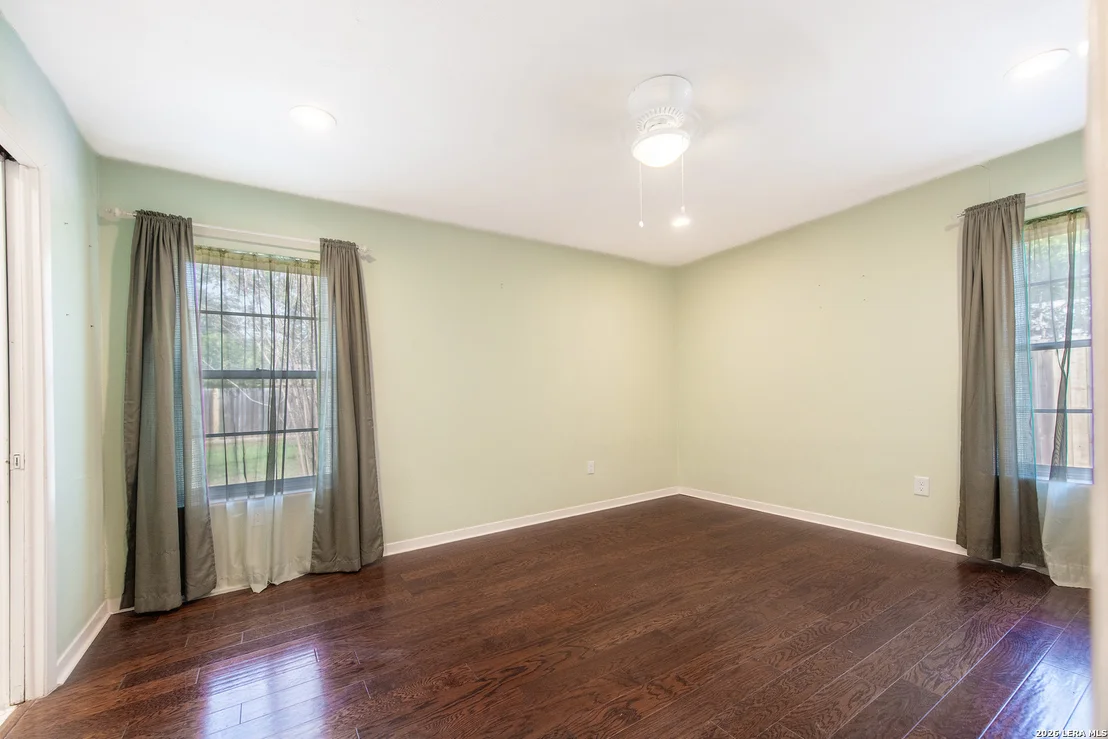 Photo of 1422 Mockingbird