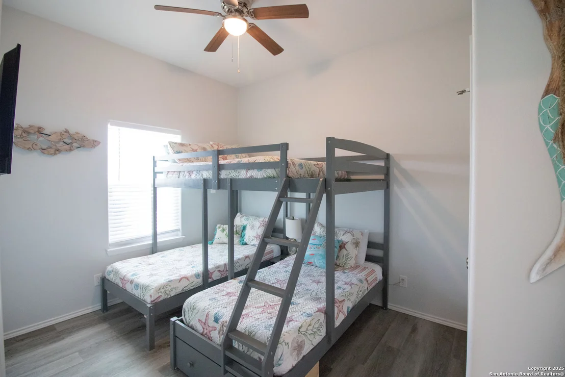 Photo of 207 Paradise Dr