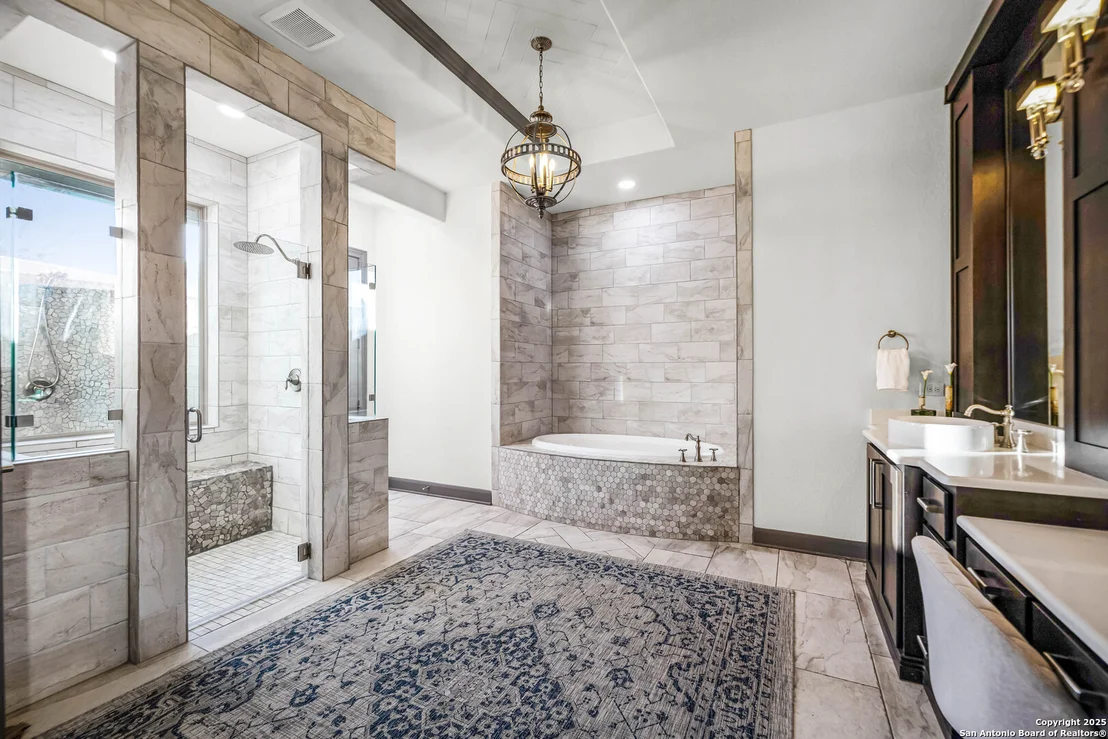 Photo of 2330 Occidente