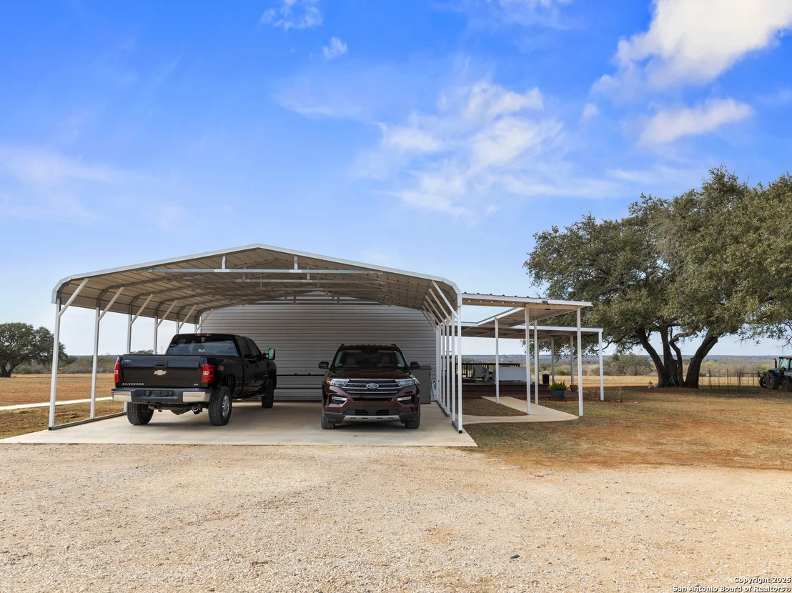 Photo of 838 County Road 669