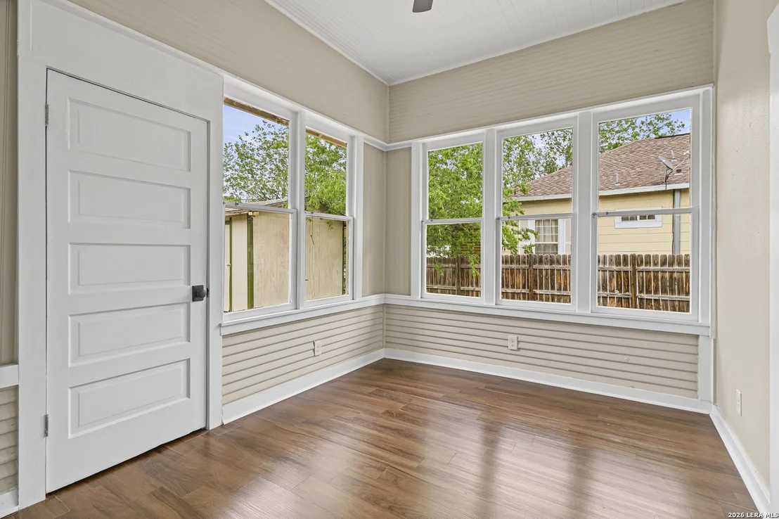 Photo of 235 CORNELL AVE