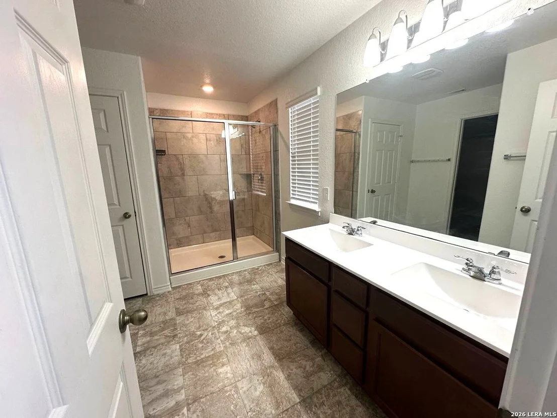 Photo of 10406 Labrado