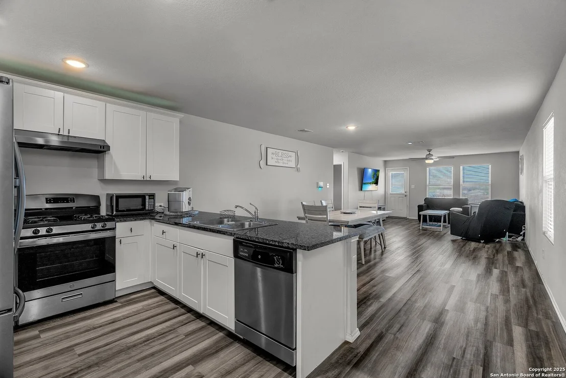 Photo of 4211 VOLCANO WAY