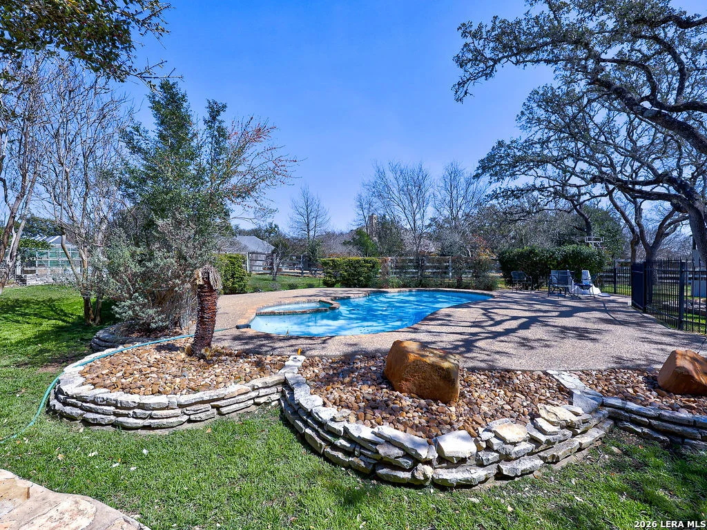 Photo of 29540 Red Bud Hill