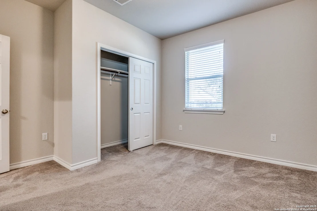 Photo of 5614 Burr Bluff