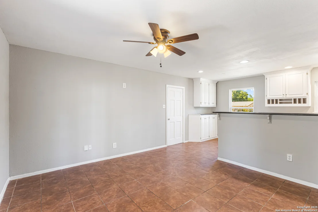 Photo of 6826 Westward