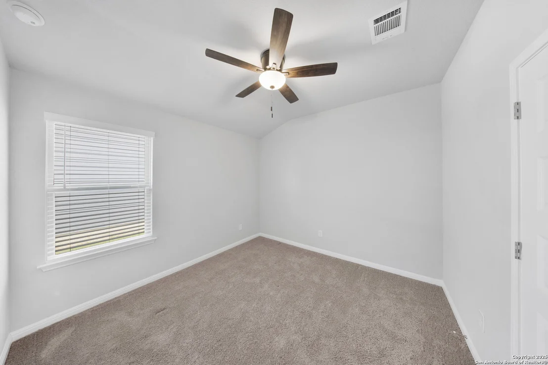 Photo of 752 Clara Park